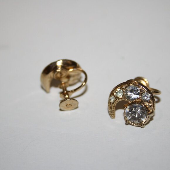 Beautiful vintage gold and rhinestone Moon screw-on earrings 5/8" - Picture 2 of 5